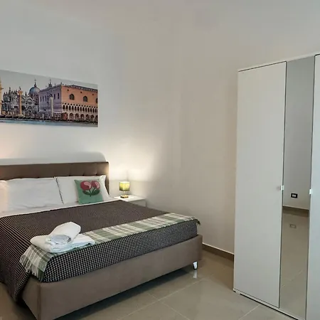Casa Duca D'aosta ベッド・アンド・ブレックファスト *