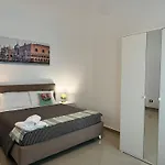 Casa Duca D'aosta Bed & Breakfast 3*